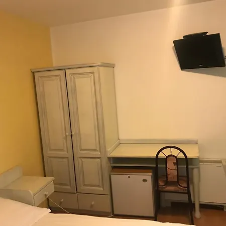 Pansion Dragica Apartment Rab Town Exterior photo