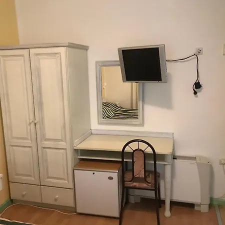 Pansion Dragica Apartment Rab Town Exterior photo