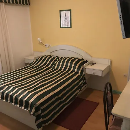 Pansion Dragica Apartment Rab Town Exterior photo