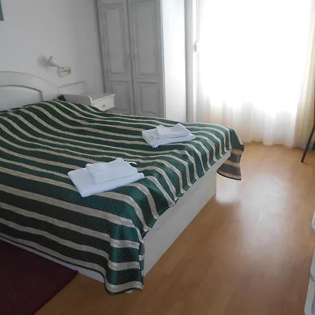Pansion Dragica Apartment Rab Town Exterior photo