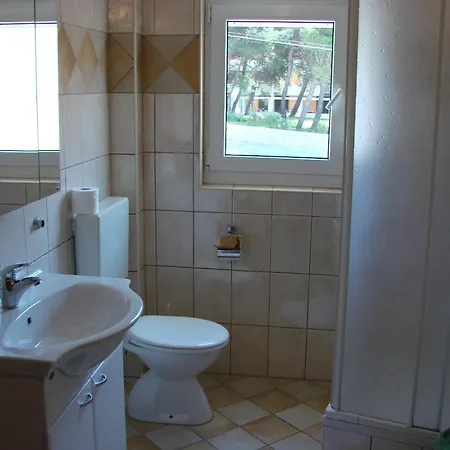 Pansion Dragica Apartment Rab Town Exterior photo